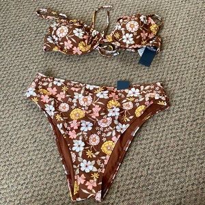 ⭐️ NWT ⭐️ Hollister bikini 2022 collection